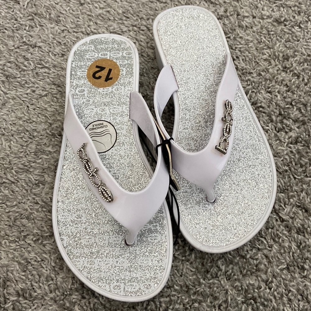 BEBE Girl’s flip flops sandals